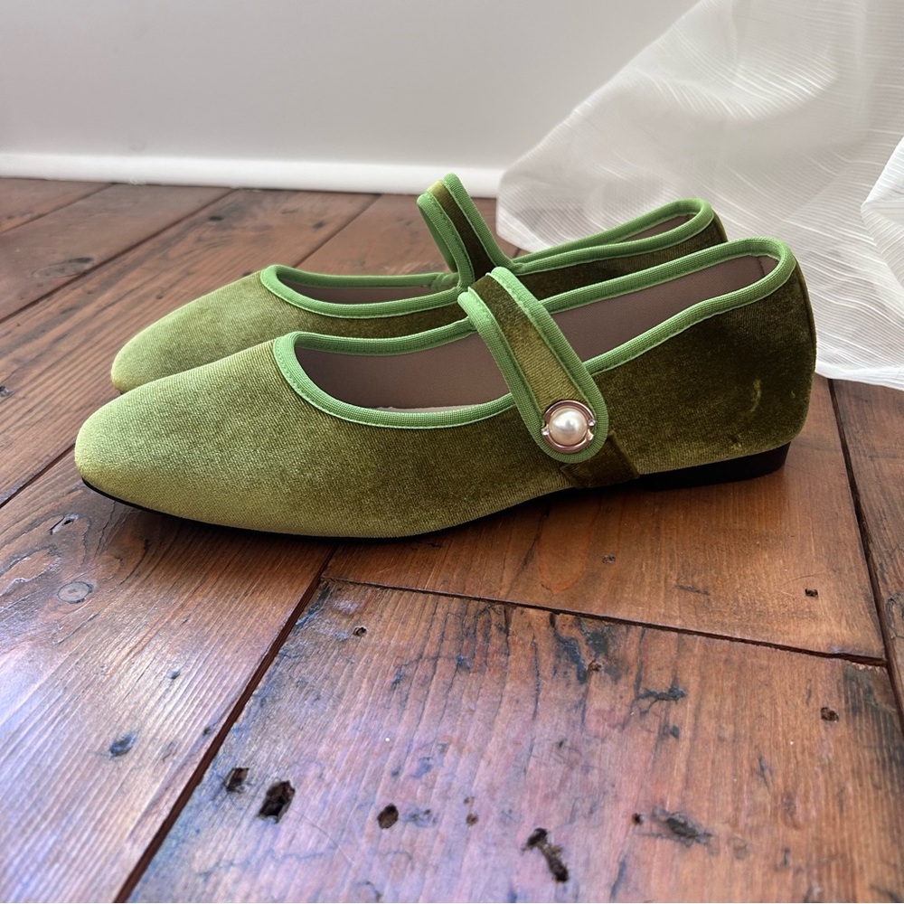 Green Velvet Mary Jane Shoes